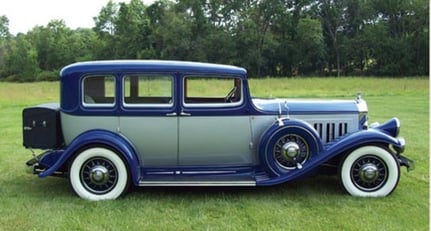Pierce-Arrow  Twelve Touring Sedan 1932