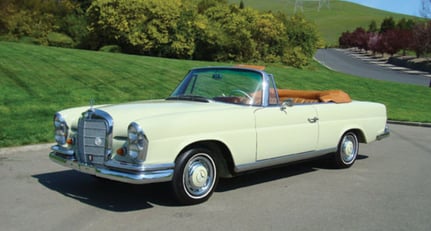 Mercedes-Benz Heckflosse 220SE Cabriolet 1965