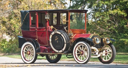 Peerless 30 HP Open-Drive Landaulet by Brewster 1910