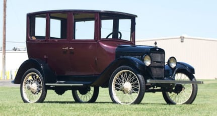 Overland Model 4 Sedan 1922
