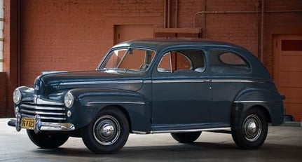 Ford Super Deluxe Tudor Sedan 1947