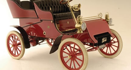 Ford Model A Rear-Entry Tonneau 1903