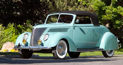 Ford Model 18 Deluxe Roadster 1932