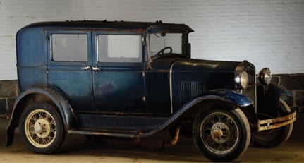 Ford Model A  Deluxe Fordor Sedan 1931