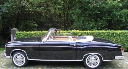 Mercedes-Benz Heckflosse 220S Cabriolet 1957