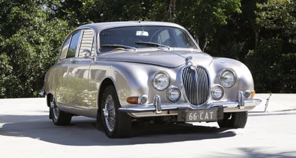 Jaguar S-Type  3.8 3-speed automatic 1966