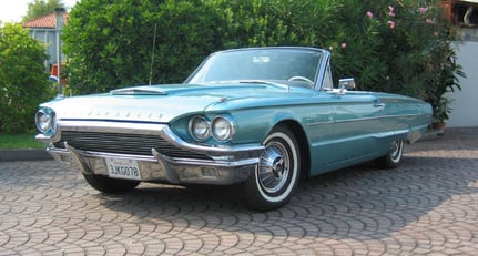 Ford Thunderbird From the Thelma & Louise film 1964