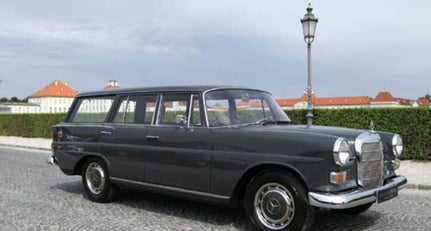 Mercedes-Benz Heckflosse 230 Universal 1966