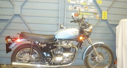 Motorcycles Triumph 650cc Bonneville 1972