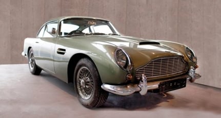 Aston Martin DB4 Series V Vantage Coupe 1936