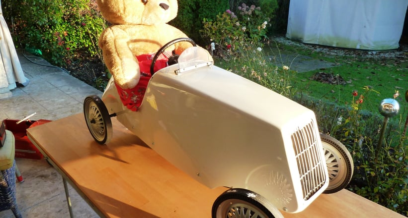 VORKRIEG-TRETAUTO-PEDAL CAR-TOYS-COLLECTIBLES-SAMMLERSTÜCK-KINDERSPIELZEUG