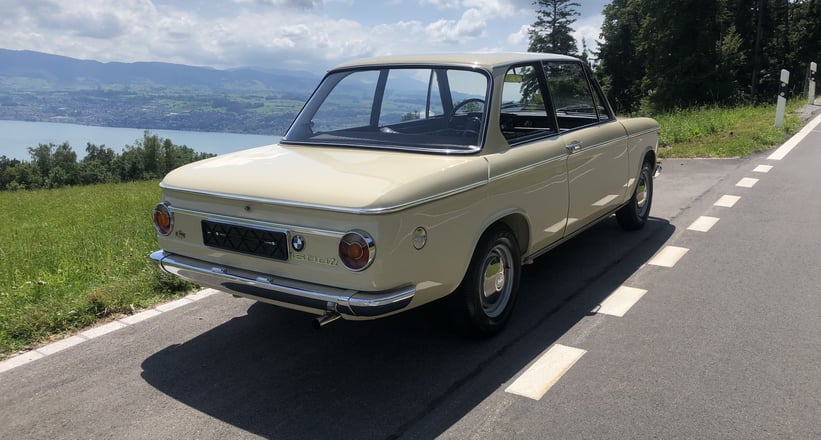 Bmw 1600 hot sale