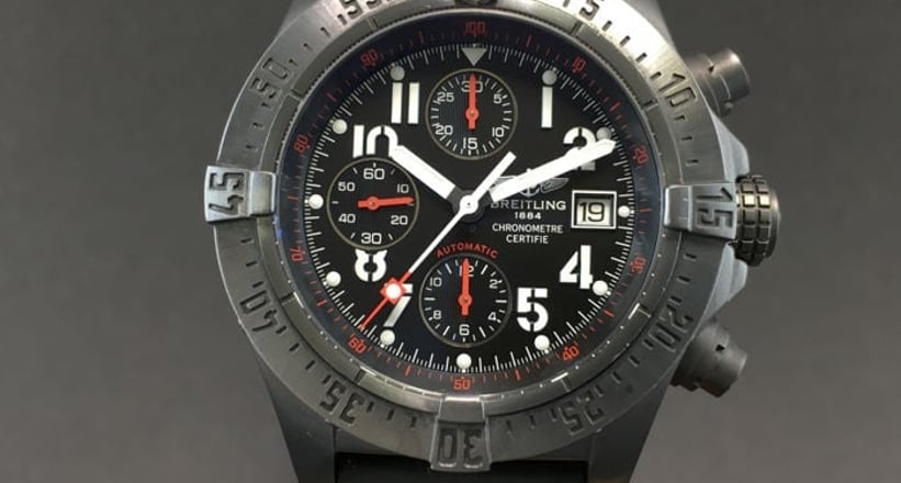 Breitling avenger skyland blacksteel hotsell
