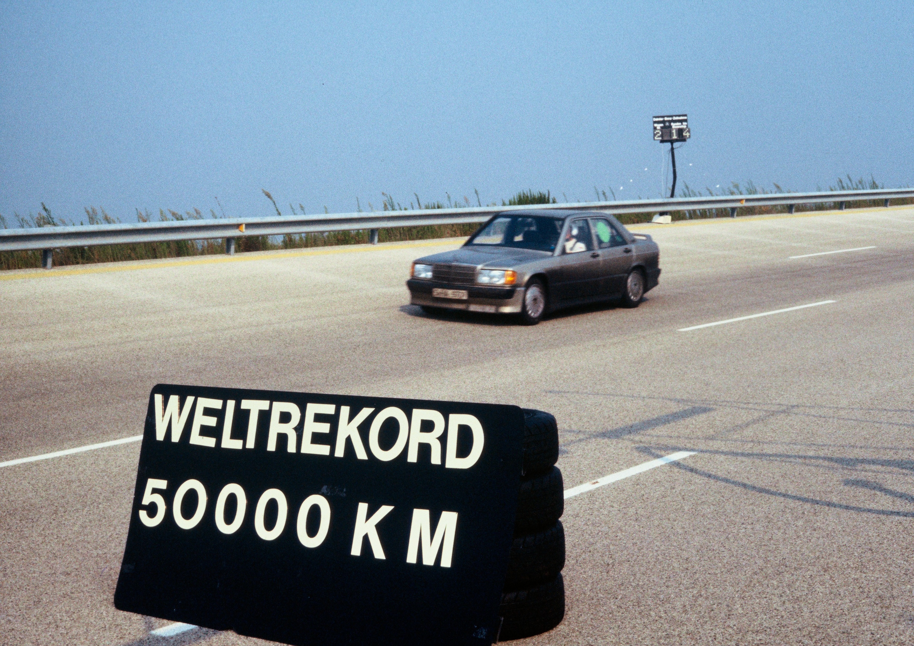 A long-playing record: 50,000km in 201 hours in a Mercedes 190 E 2.3-16 |  Classic Driver Magazine