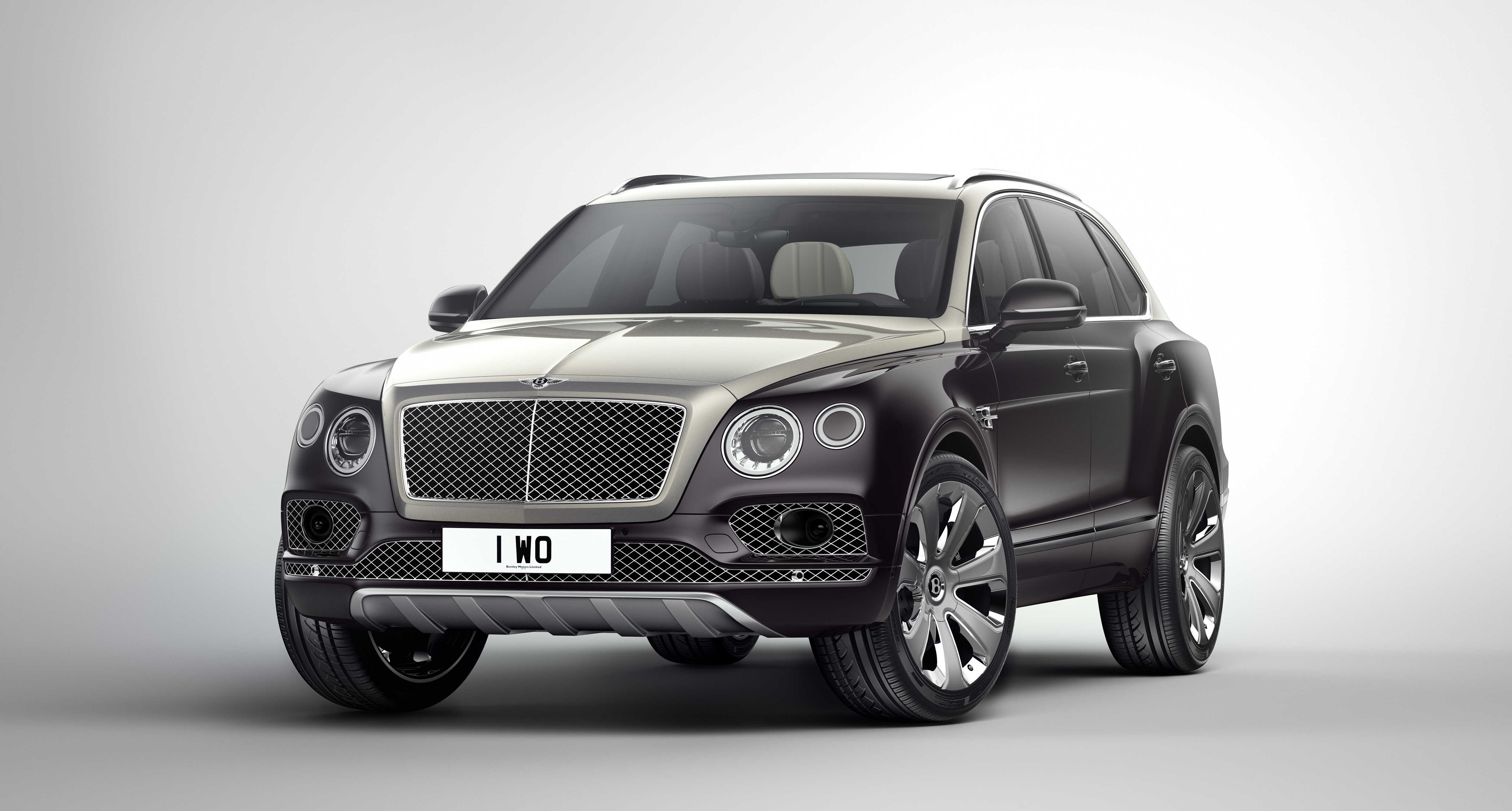 Twice the luxury in the new twotone Bentley Bentayga Mulliner