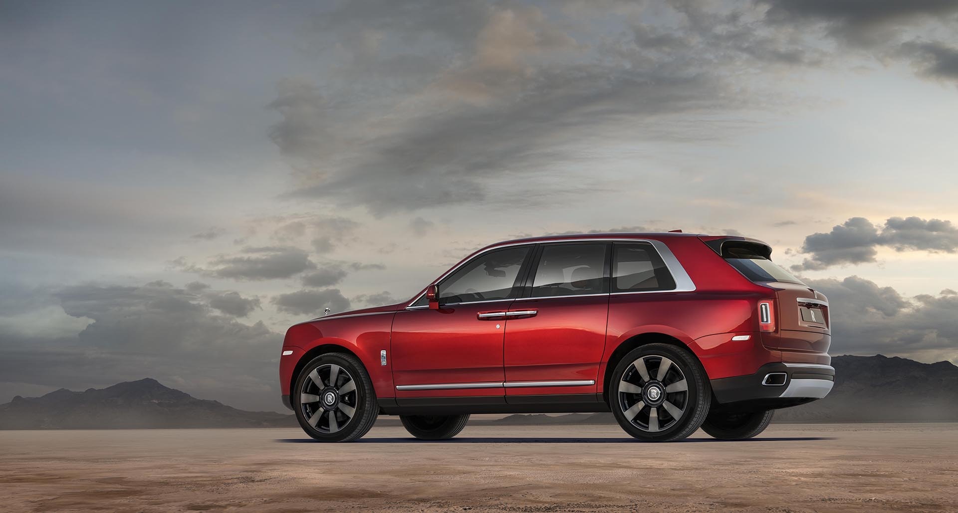 Rolls-Royce Announces Cullinan Luxury SUV