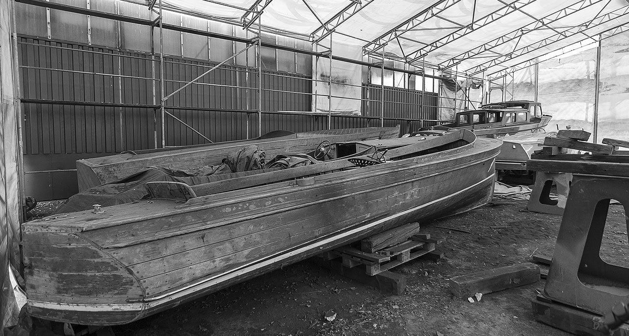 A nautical barn-find: The yard of the forgotten wood-boats 