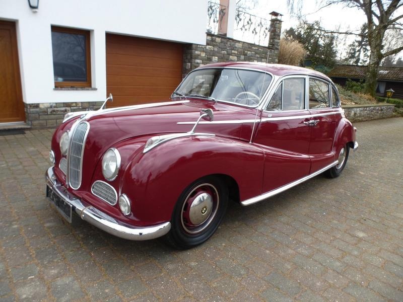 Oldtimer BMW 502 V8 2600L Oldtimer BMW 502 V8 2600L