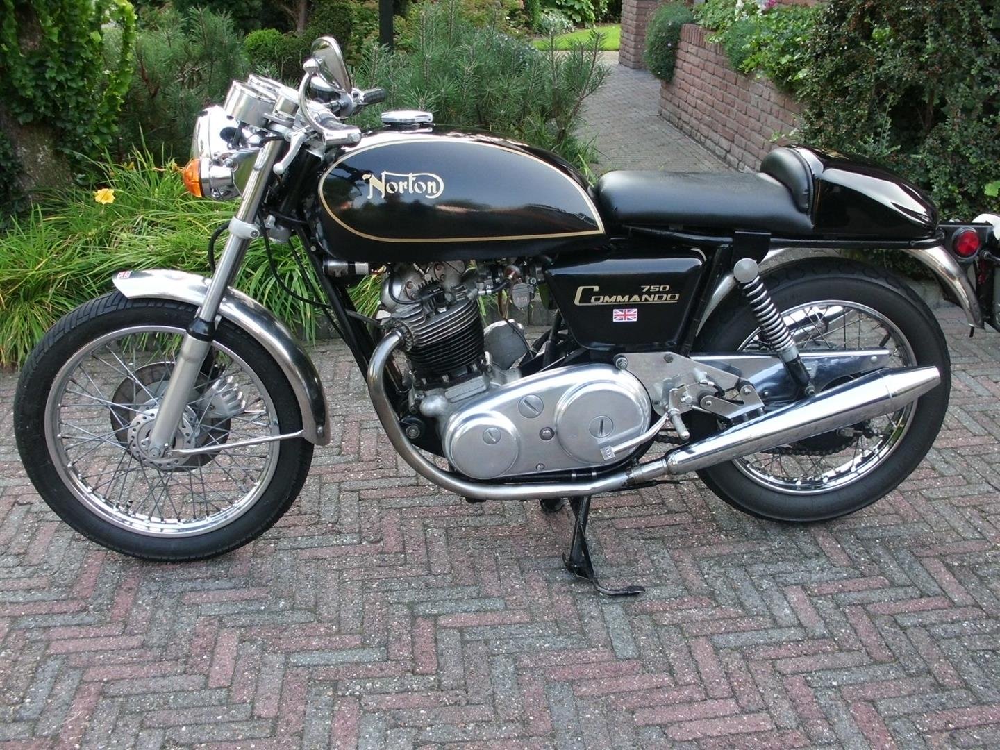 Norton Commander 850