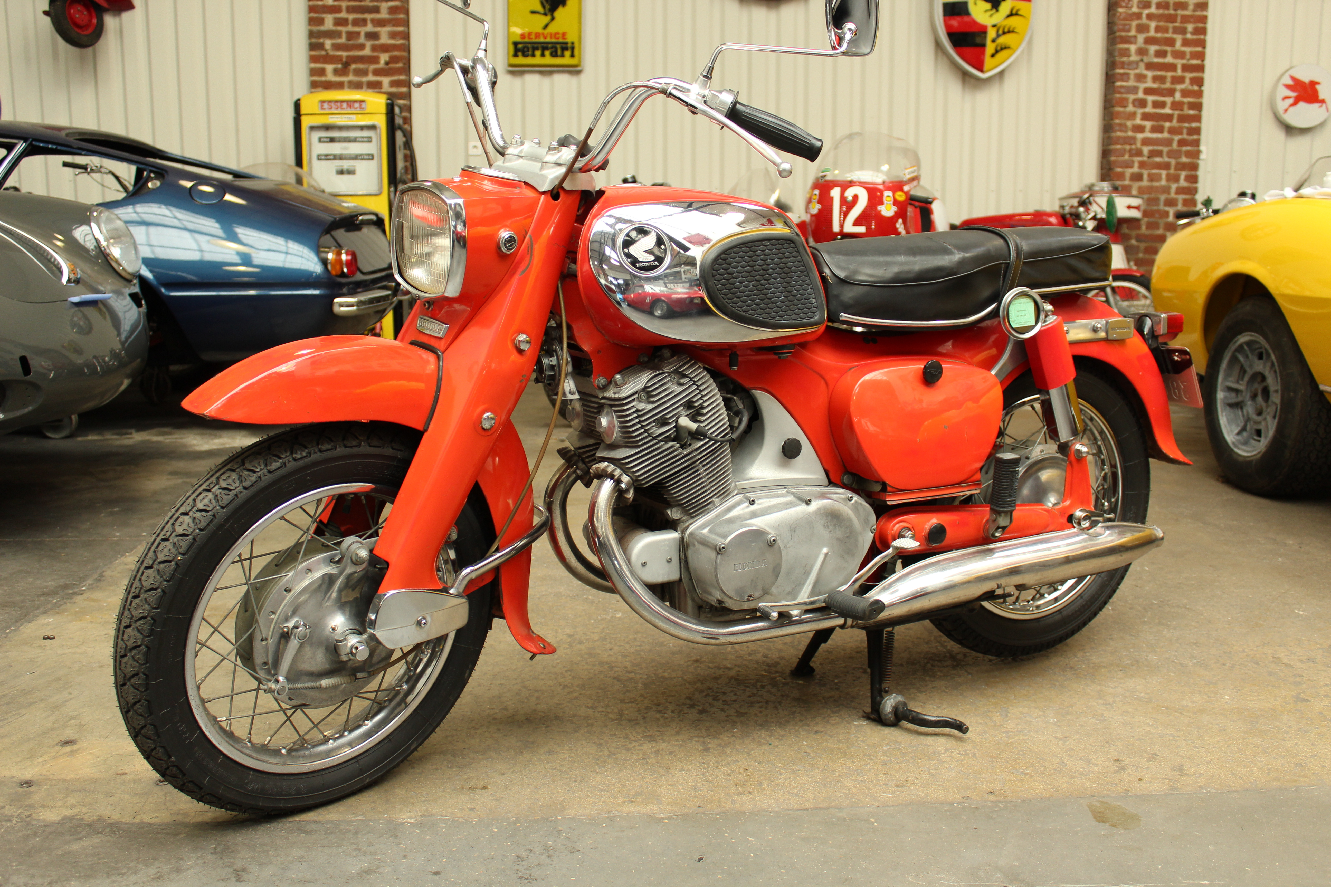 1965 Honda Motorcycles Dream 305 CA 78 305 cc Classic Driver
