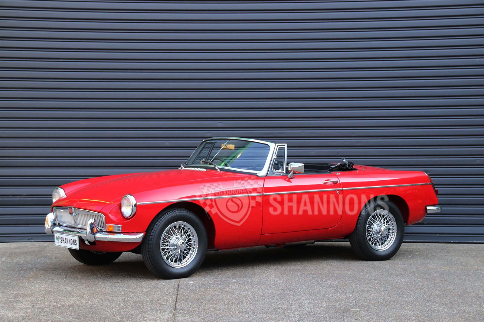 Minichamps 1962 69 MG B CABRIOLET 1/43 MGB BLACK for sale