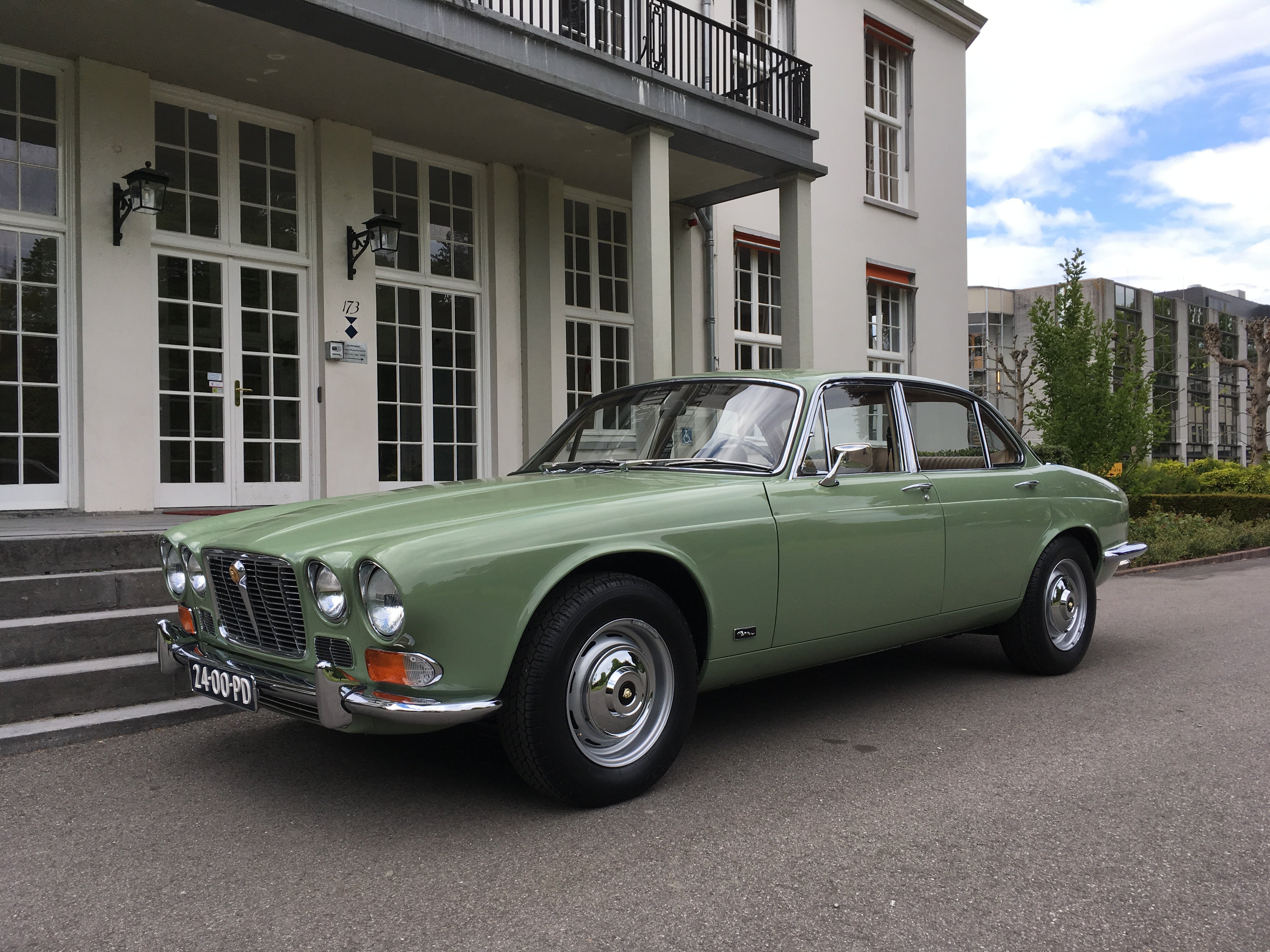 1970 Jaguar Xj6 4 2 Series 1 Classic Driver Market