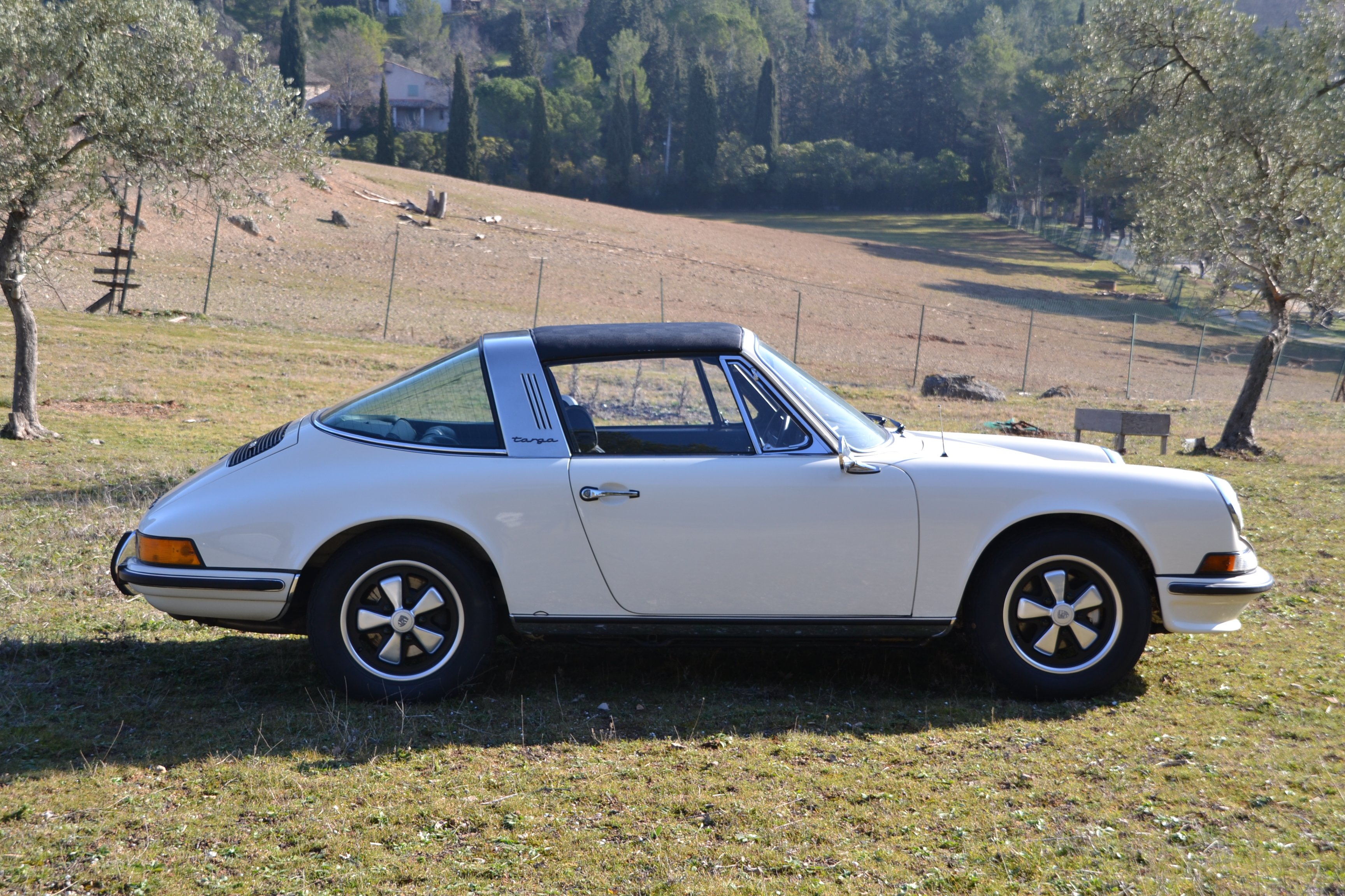 porsche 911t targa 2.4e mfi.