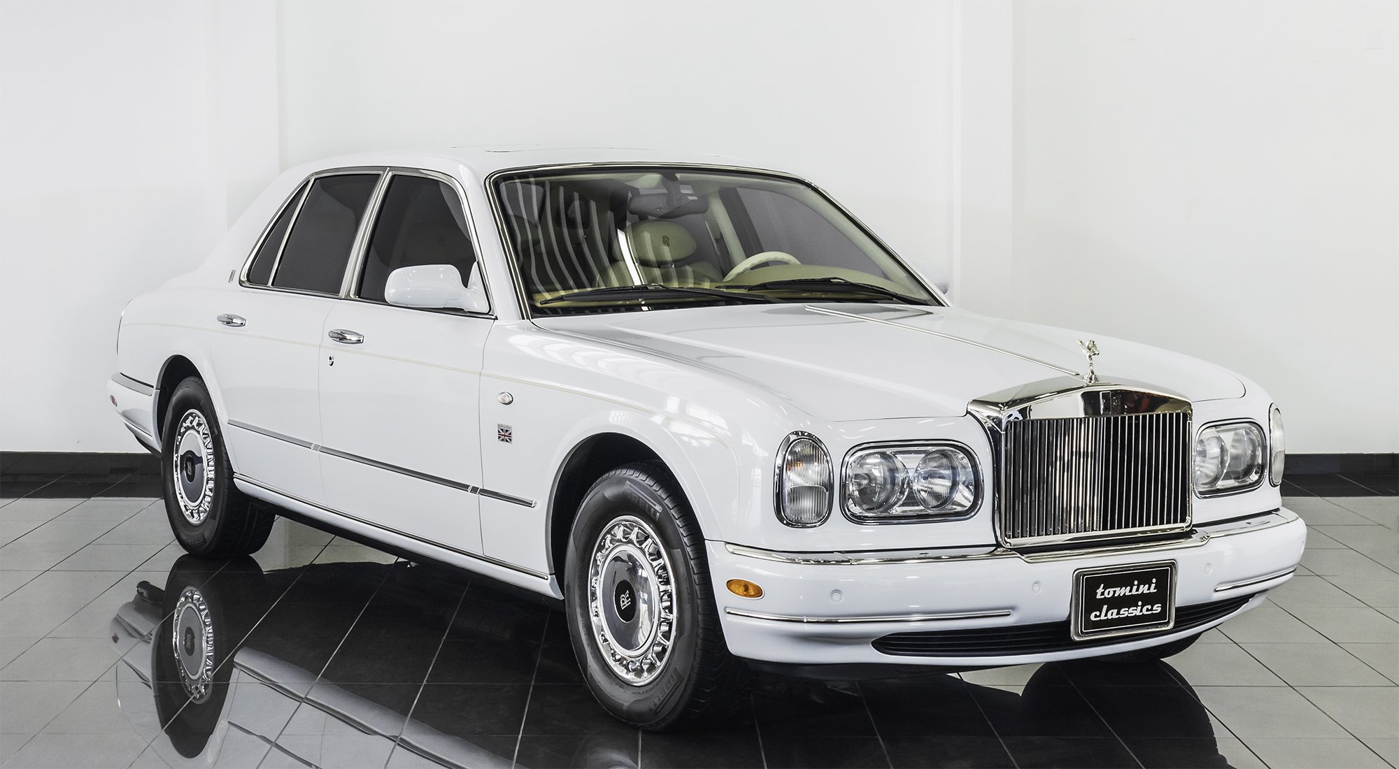 Lot 95  2000 RollsRoyce Silver Seraph