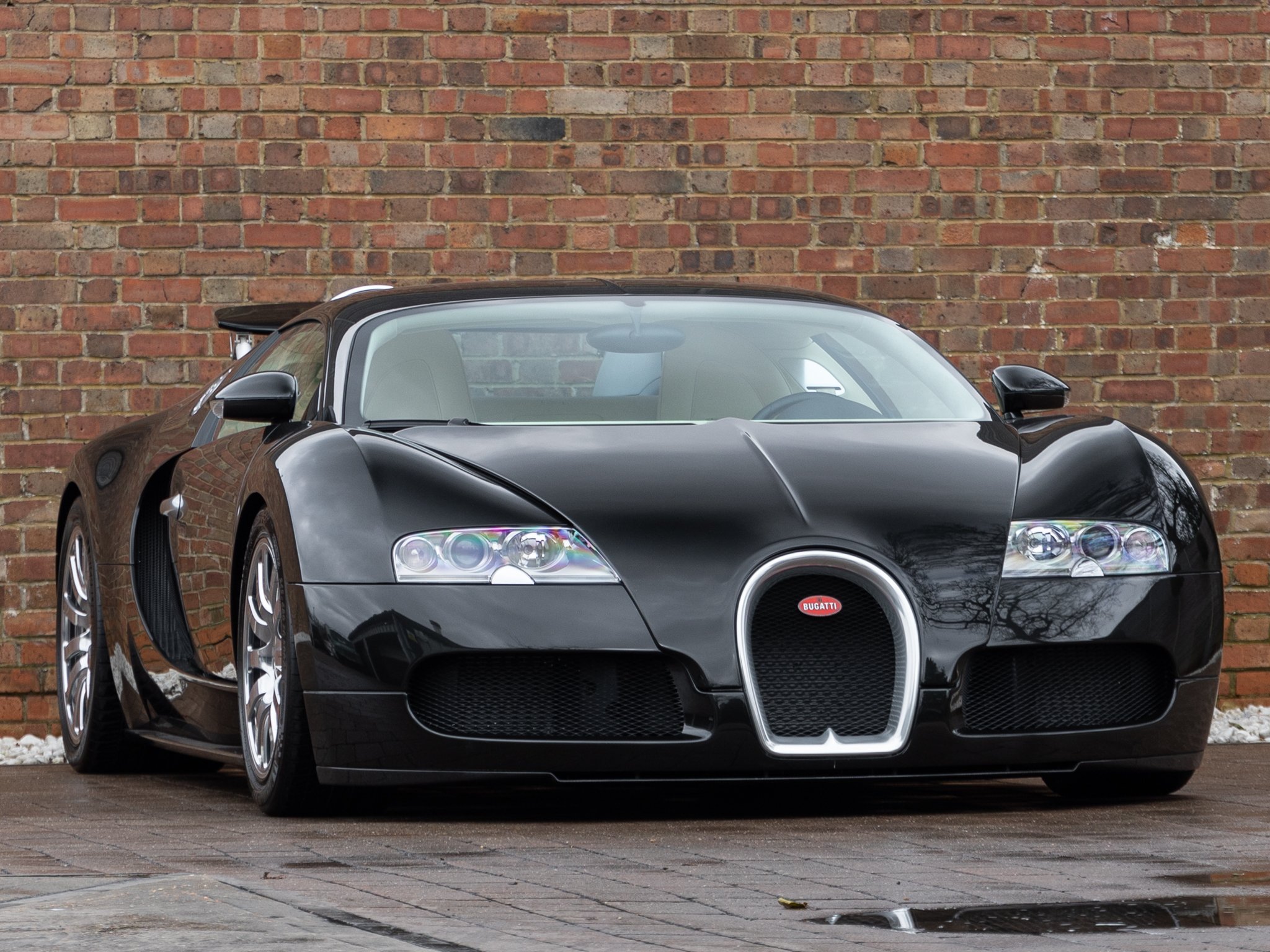 07 Bugatti Veyron Low Mileage New Tyres Classic Driver Market