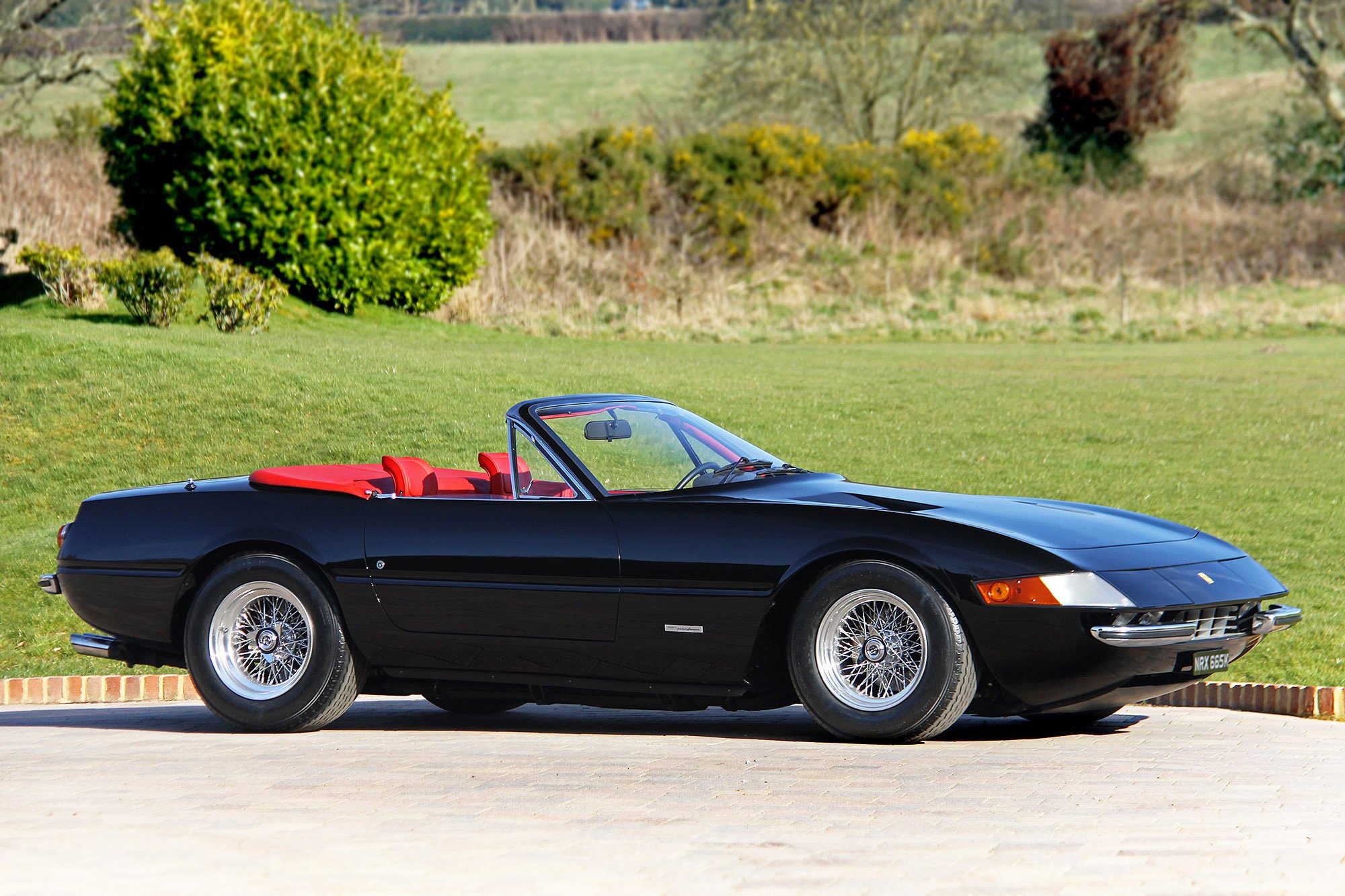 1971 Ferrari 365 GTS/4 'Daytona' Spider | Classic Driver Market