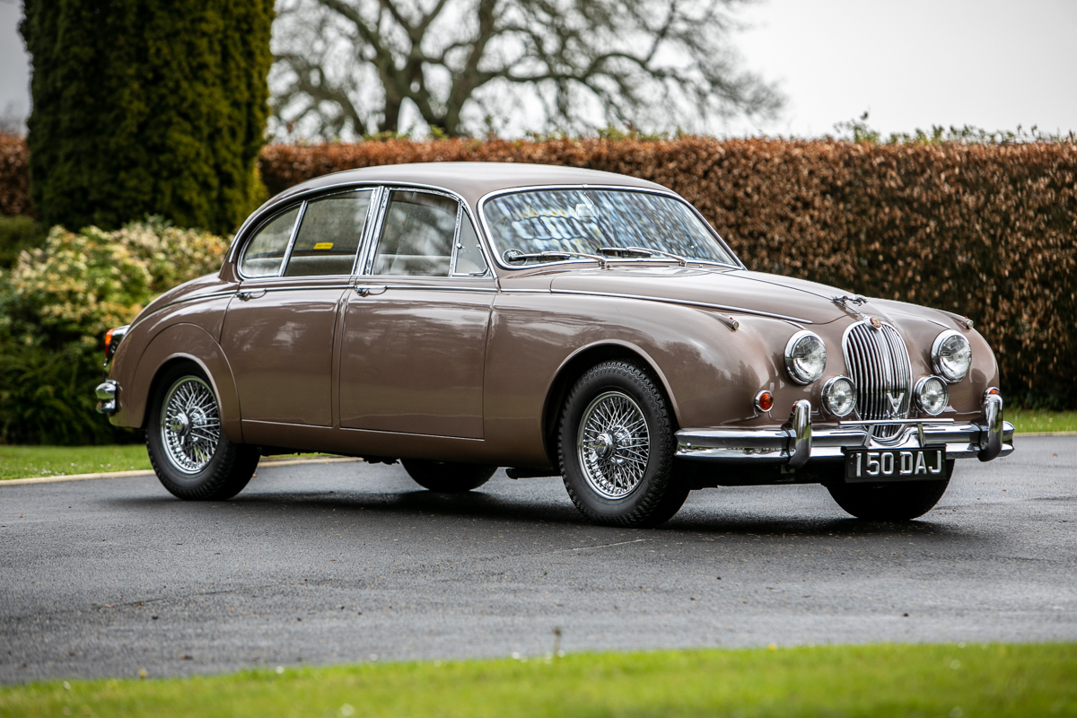 Jaguar MK IV