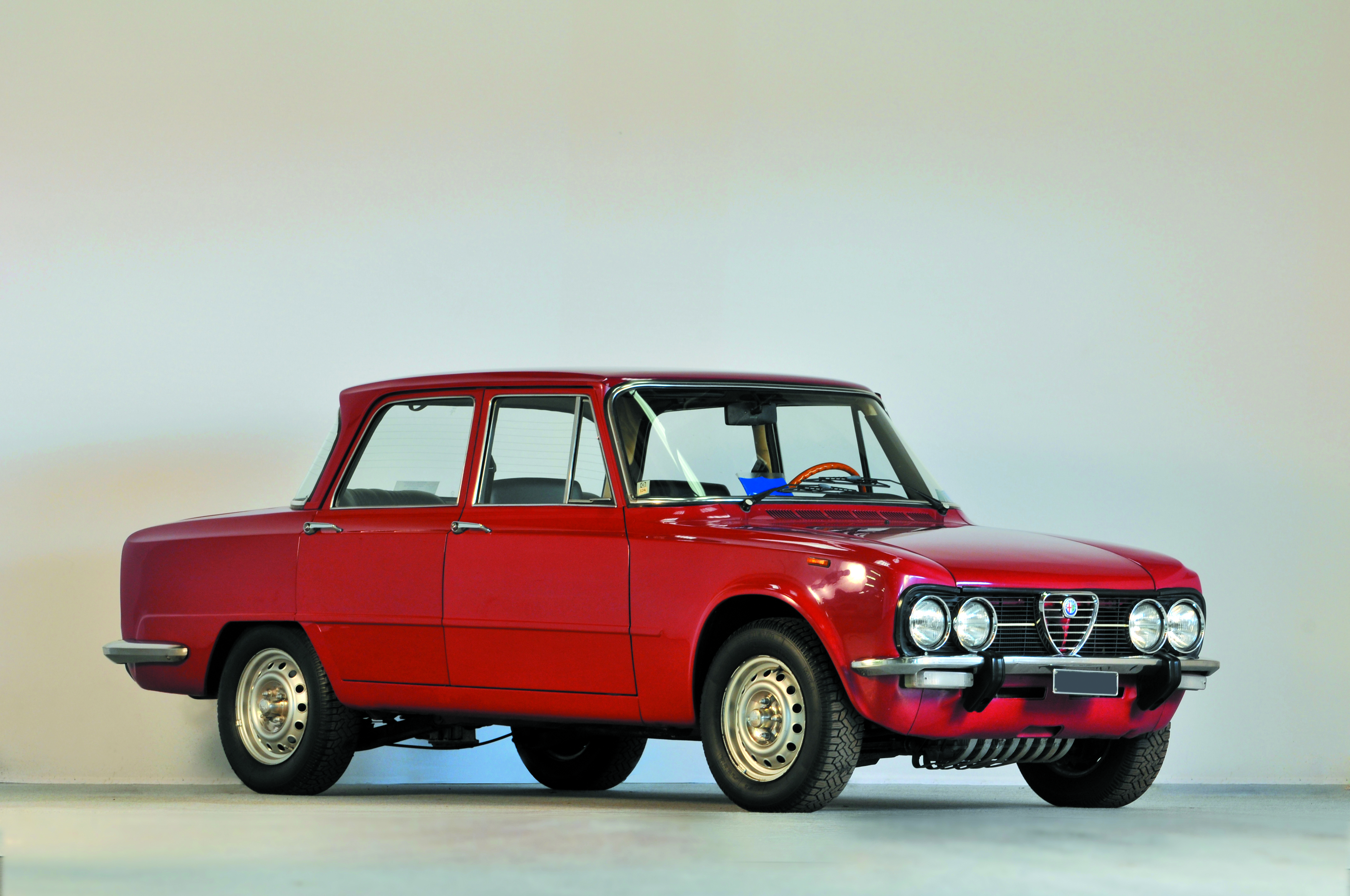 1975 Alfa Romeo Giulia Nuova Super Saloon Classic