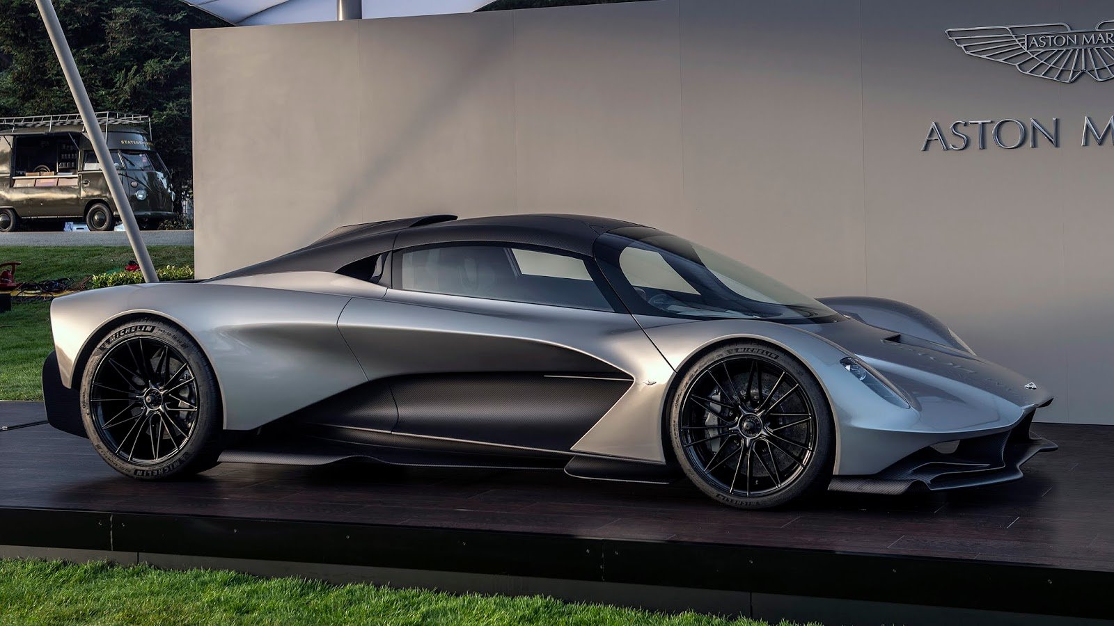 Aston Martin Valkyrie 2020