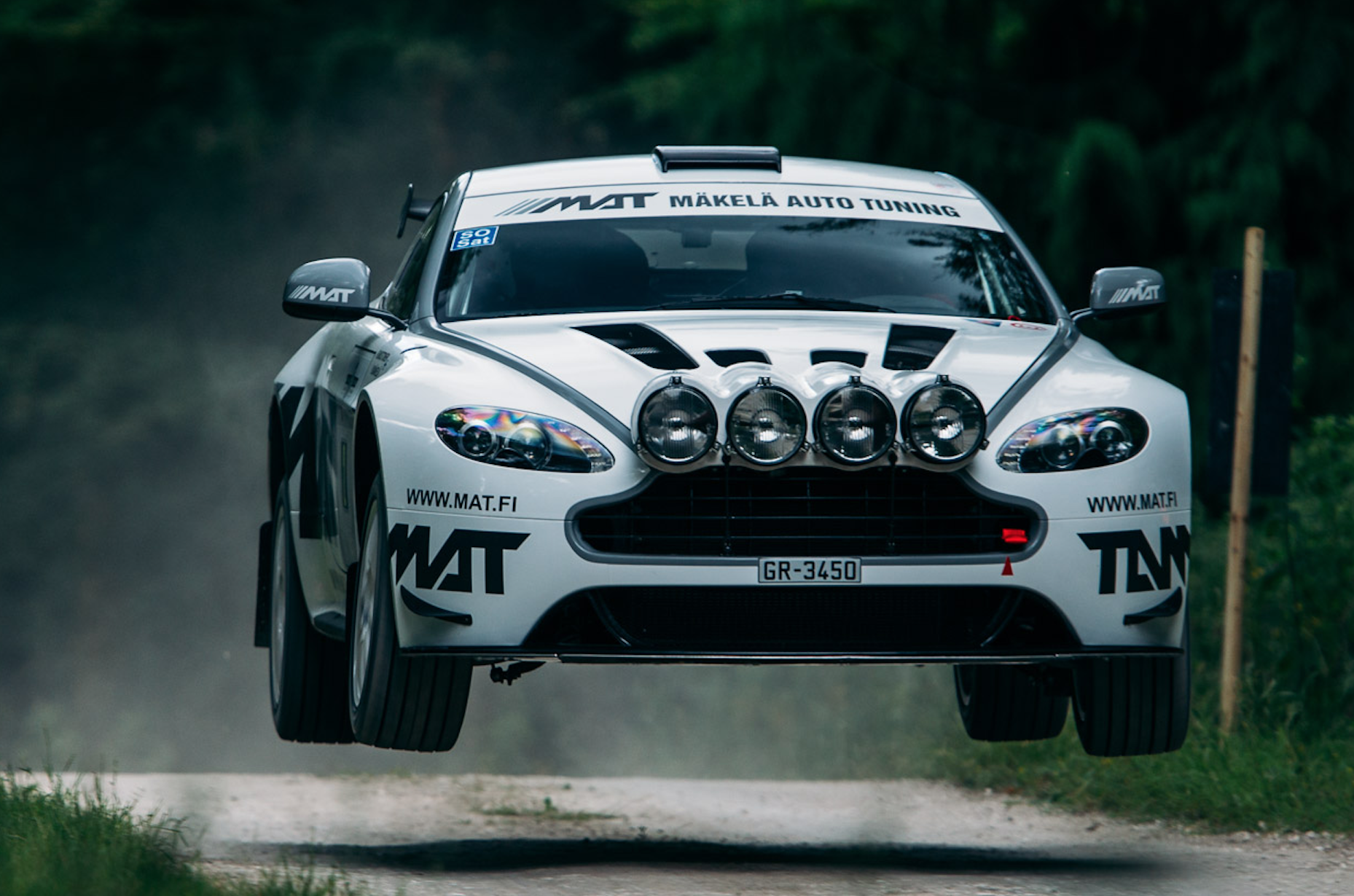 Aston Martin v8 Vantage gt4