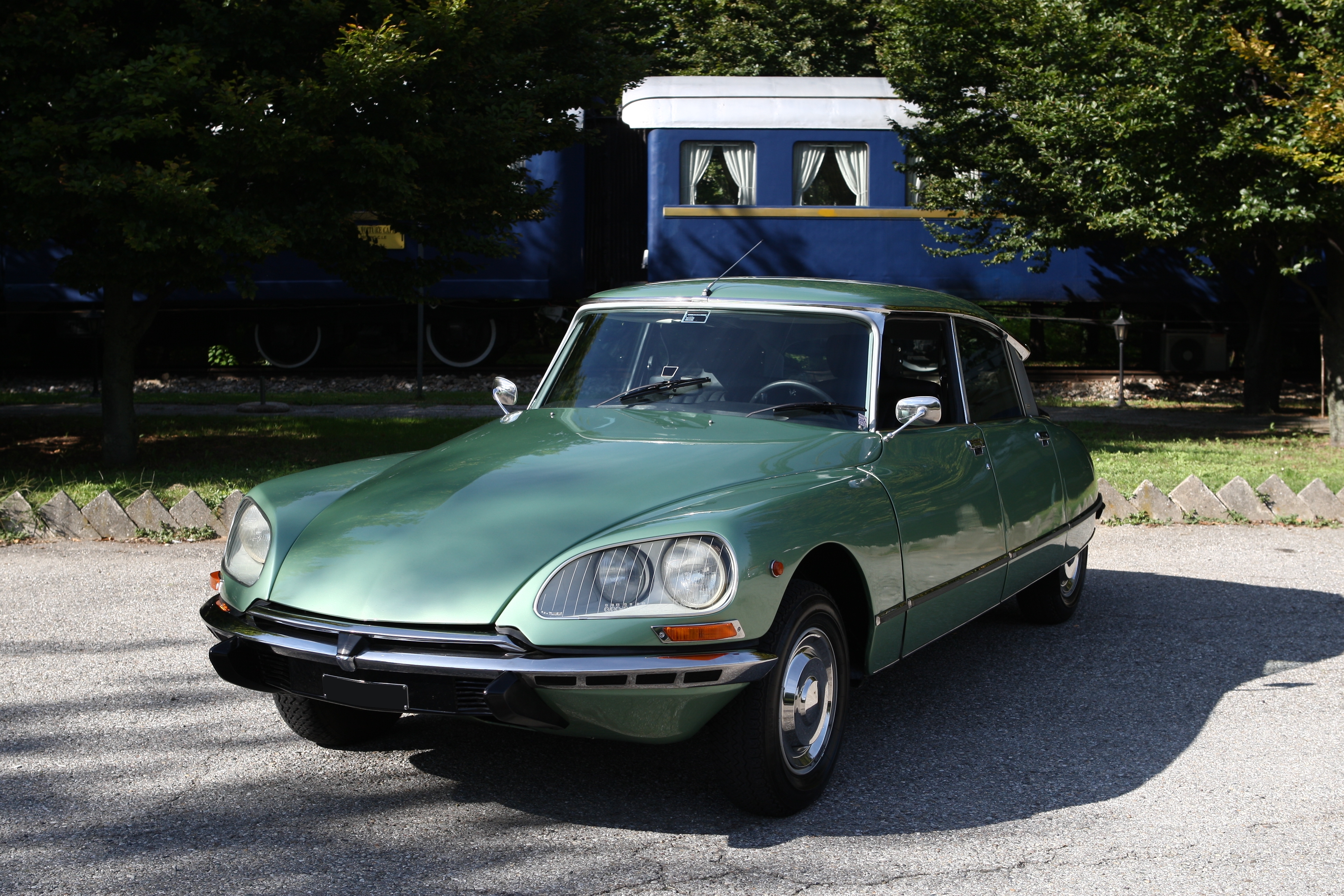 The Citroën DS: A Goddess Ahead of its Time | Dyler