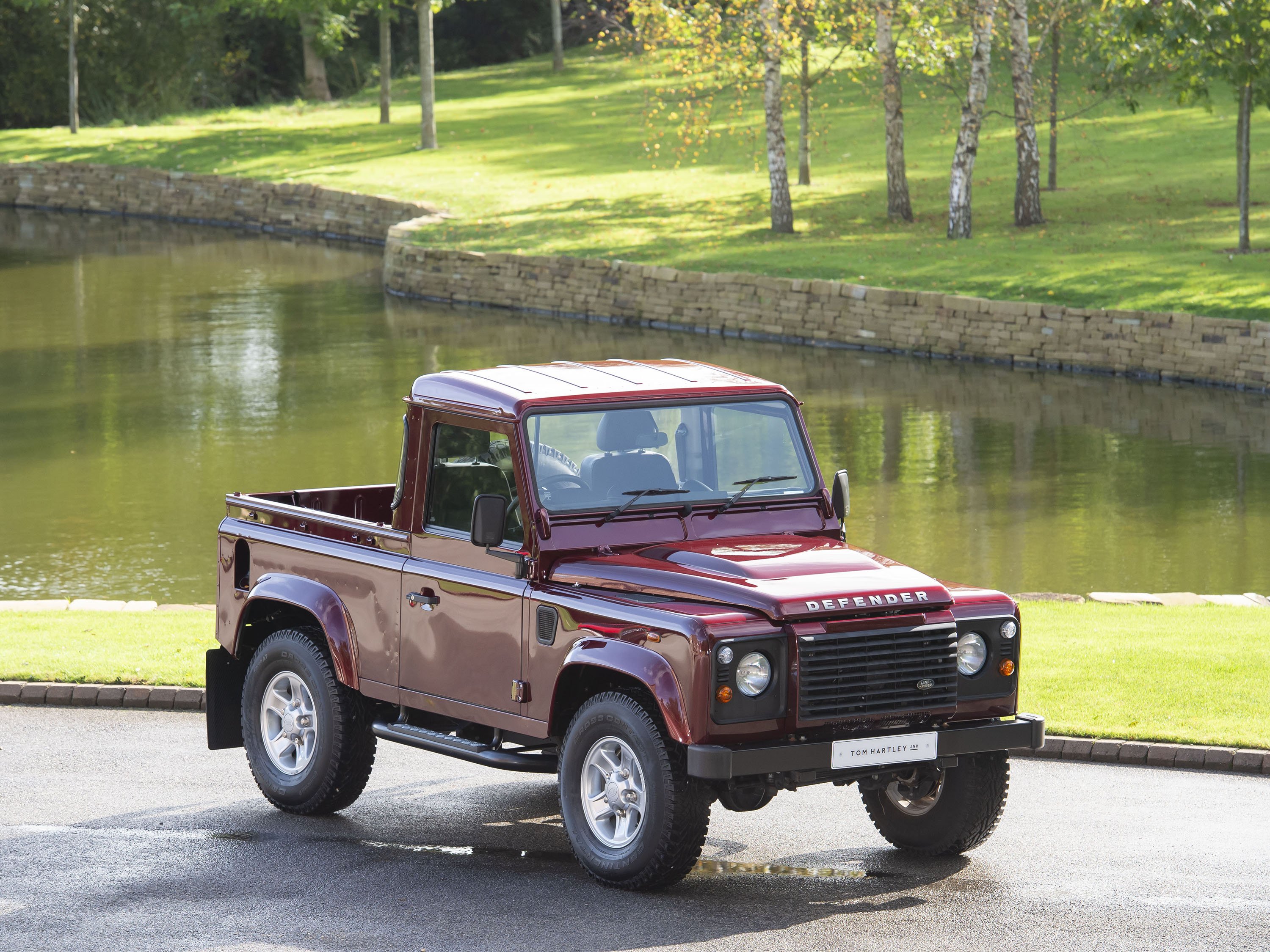 Consequent omvatten Drank 2016 Land Rover Defender - 90 Pick Up | Classic Driver Market