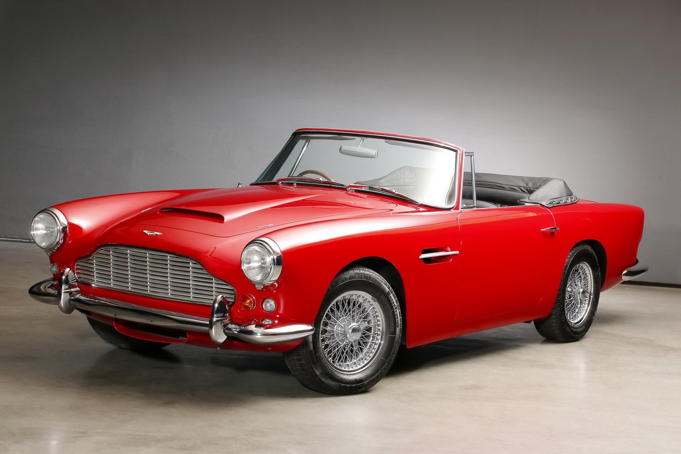 1963 Aston Martin DB4 - Serie V Convertible Vantage | Classic Driver Market