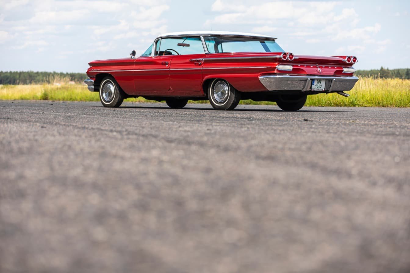 photo Black 1960 Pontiac Ventura 1960 pontiac ventura vista oldtimer