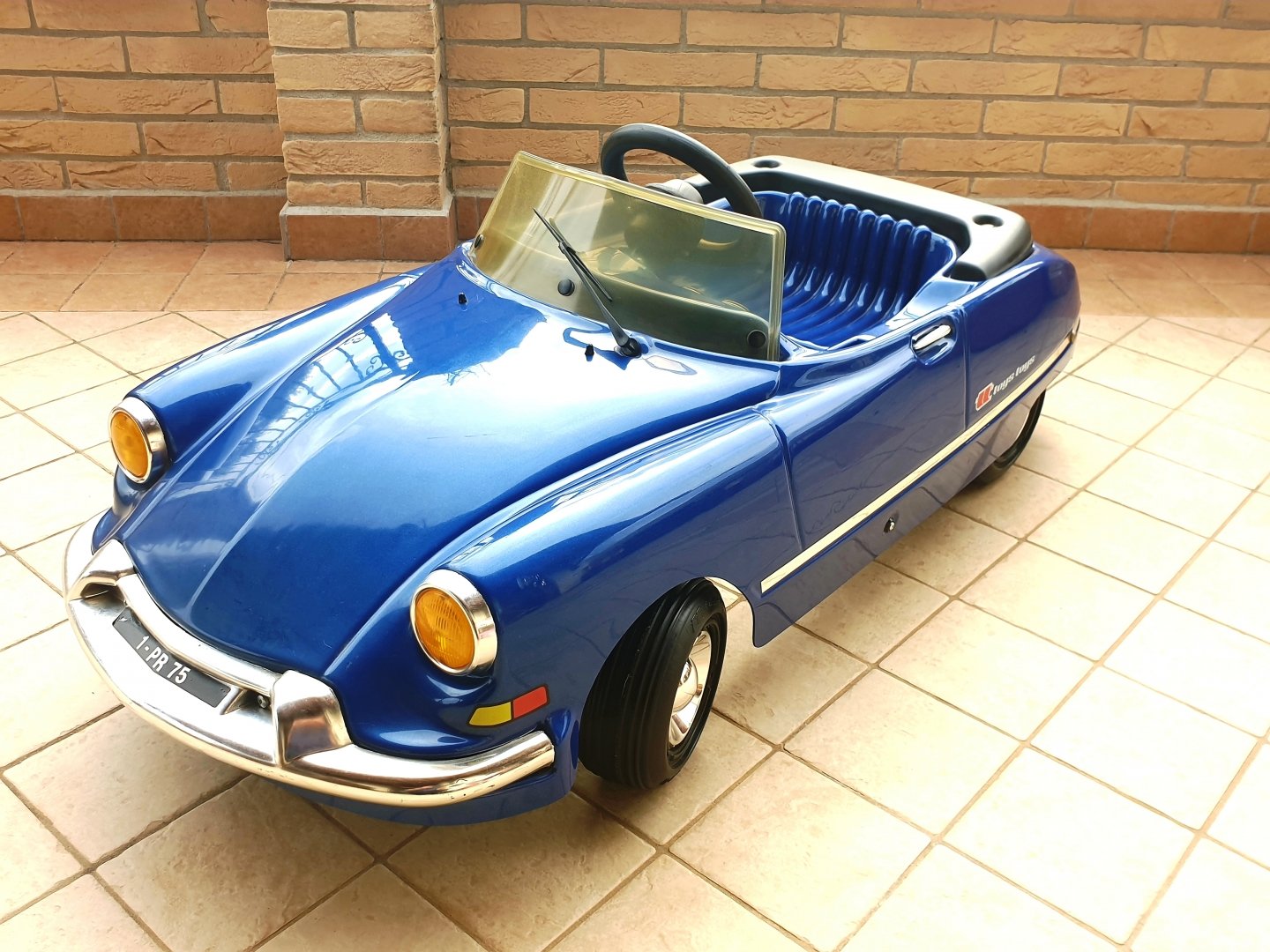 Citroen deals pedal car