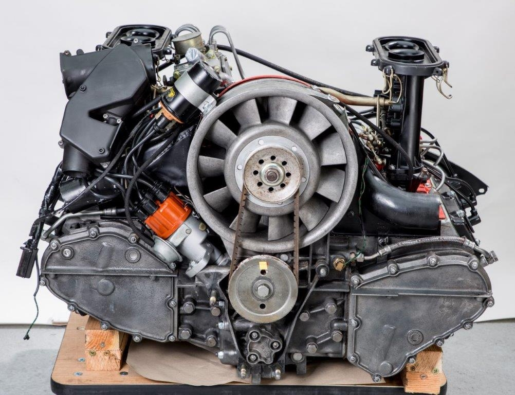 Porsche engine. Porsche 911 двигатель. ДВС Порше 911. Porsche 911 engine. Порше 911 1970 двигатель.