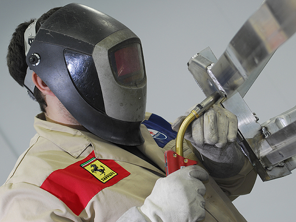 Bodytechnics: New Ferrari Body Repairer in UK | Classic Driver Magazine