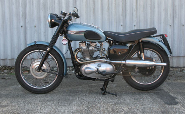 1958 sales triumph t110