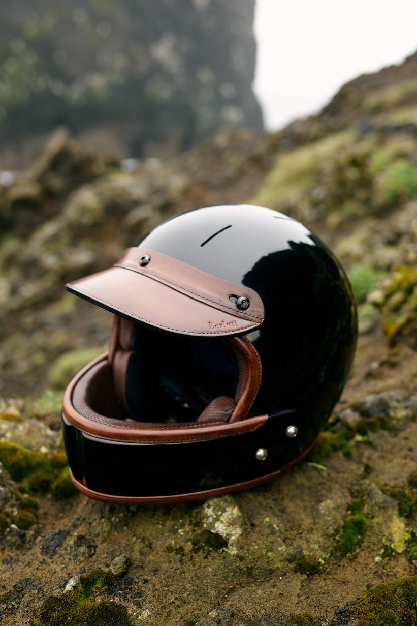 Veldts ultra customisable carbon helmets are here to protect and
