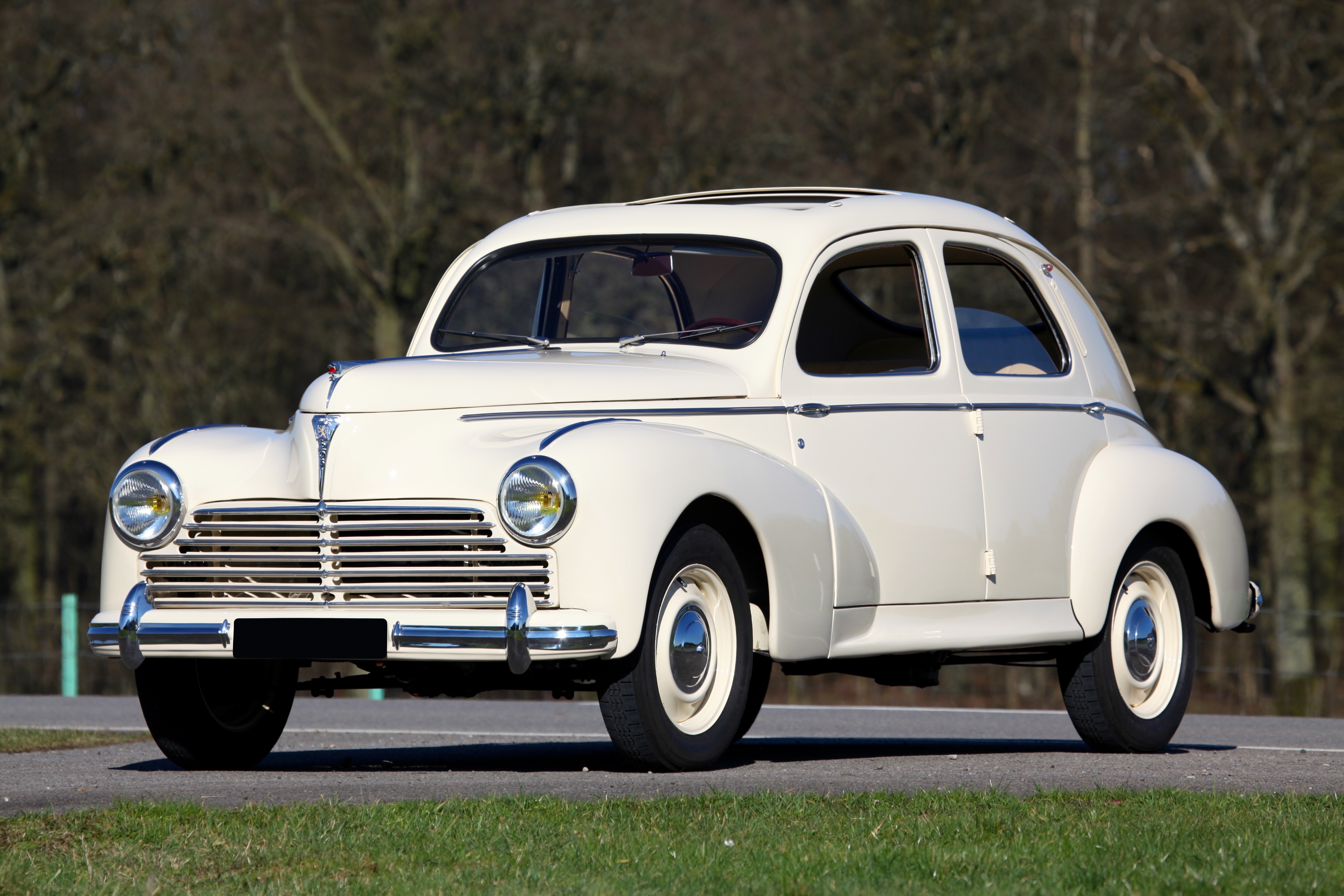 39196_AM038_38Peugeot.jpg?itok=AdAX9ko1