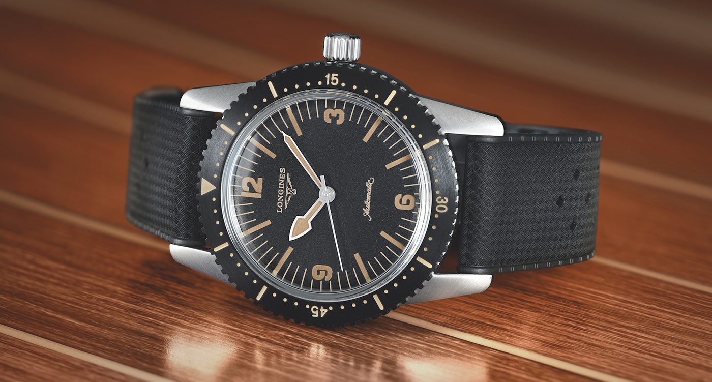 retro dive watch