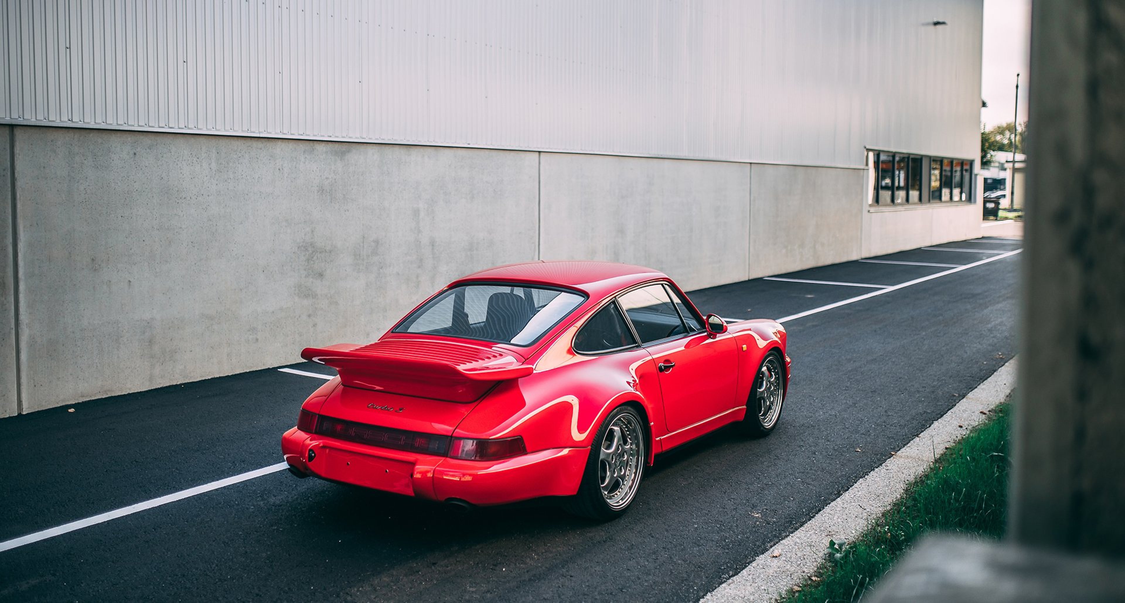 Lightweight And Well Used Is This Porsche 964 Turbo S Leichtbau The Ultimate Daily Driver Classic Driver Magazine