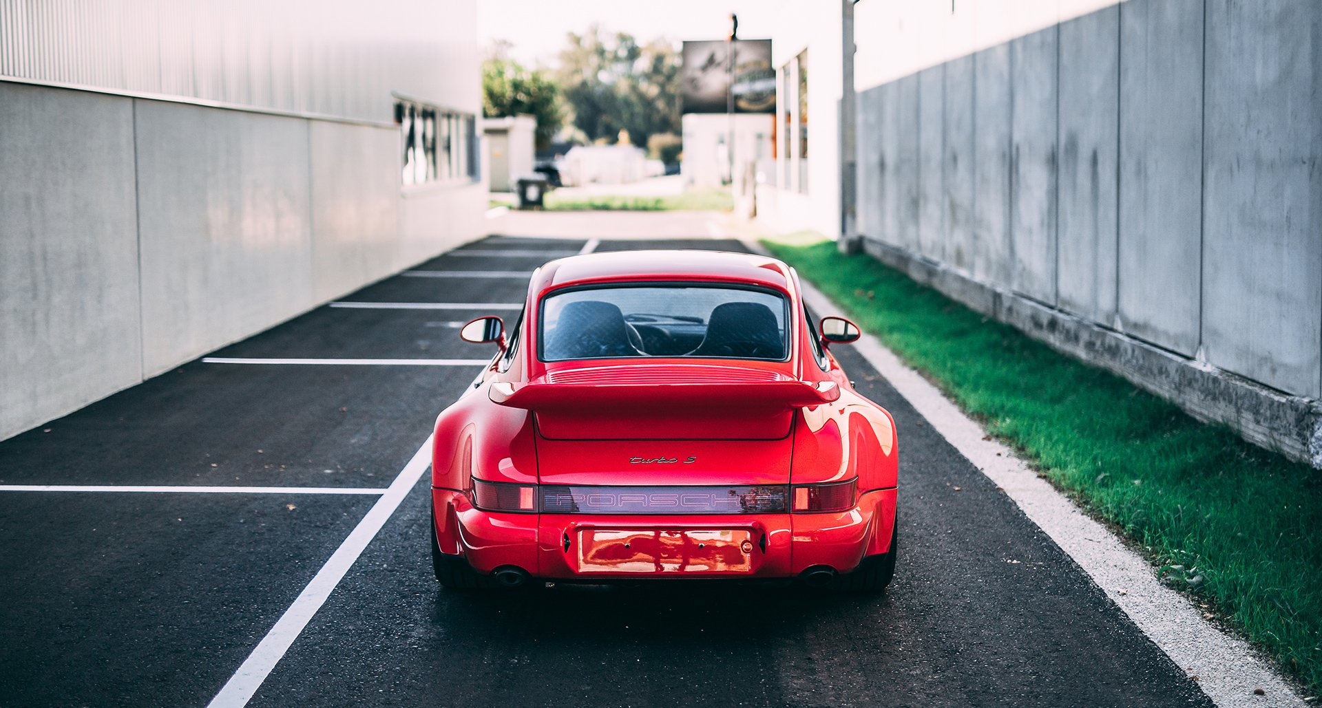 Lightweight And Well Used Is This Porsche 964 Turbo S Leichtbau The Ultimate Daily Driver Classic Driver Magazine