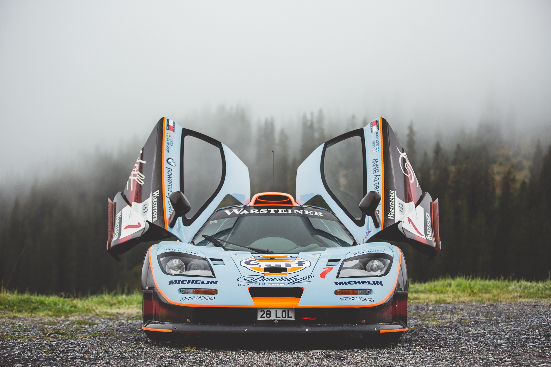 Mit Einem Mclaren F1 Gtr Longtail Durch Die Schweizer Alpen