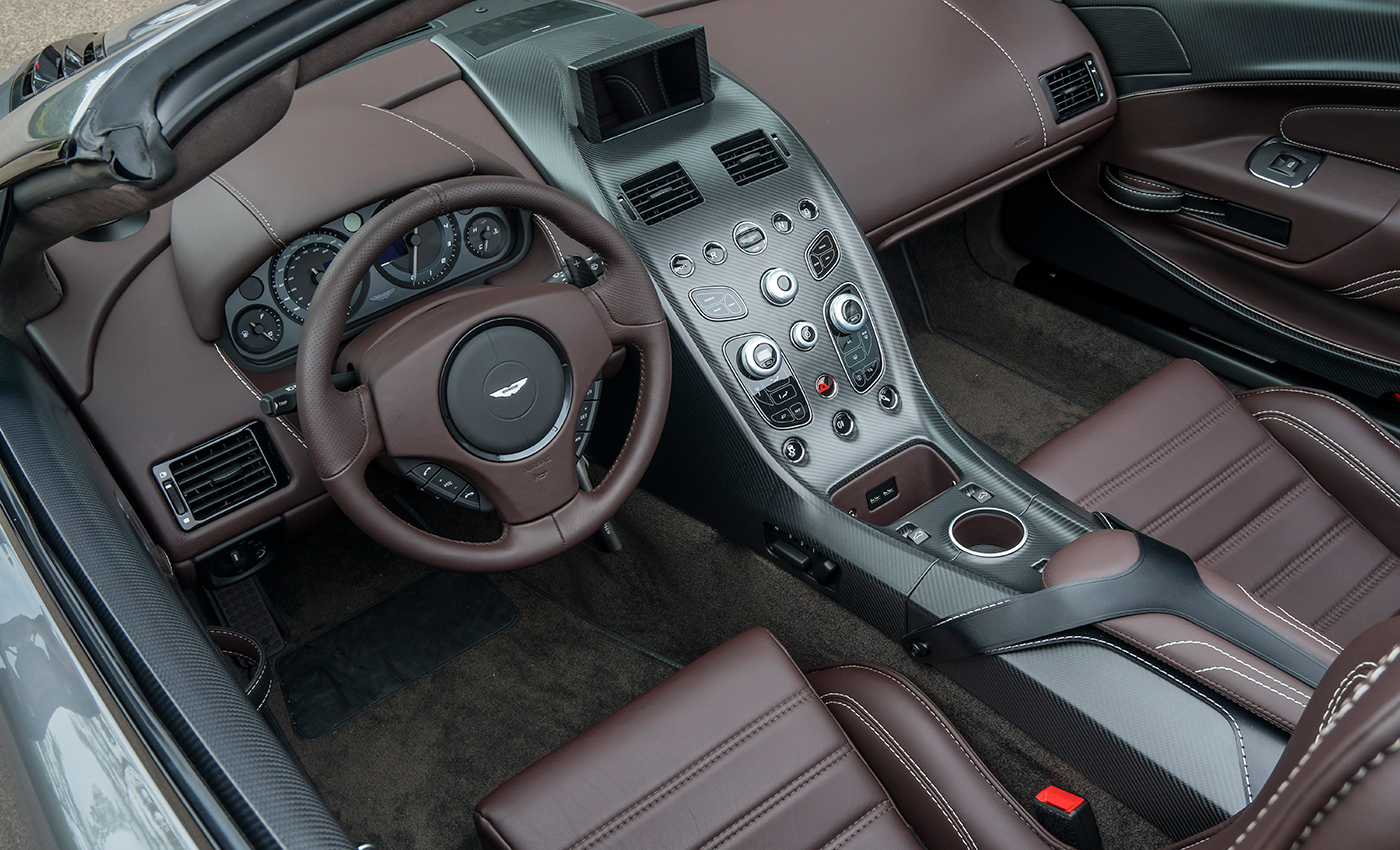 Aston Martin Enthullt Den One Off Vantage Gt12 Roadster Classic Driver Magazine Aston Martin Enthullt Den One Off Vantage Gt12 Roadster Classic Driver Magazine