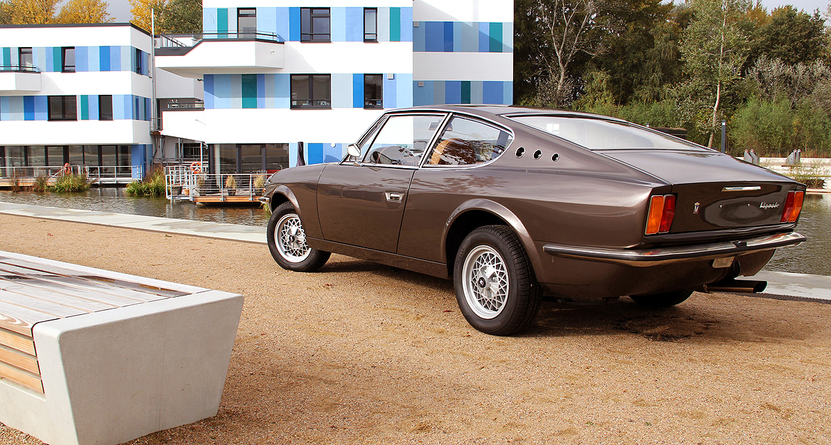 MagazineFiat 125S Samantha: Small Italian, big on design More articles related to FiatMore articles related to Made in ItalyMore articles related to Vignale
